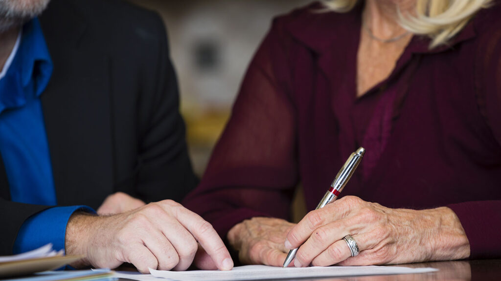 How to Draft Your Will without Hiring a Property Lawyer